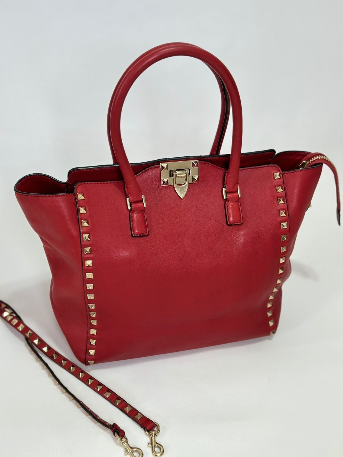 2f98b82a-8692-40fa-bd31-bdbc0950204f